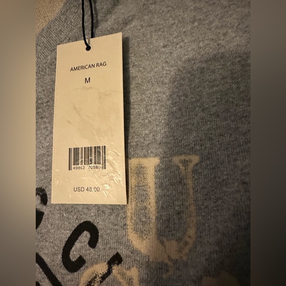 NWT American Rag M size tee in gray with graffics - Picture 2 of 3